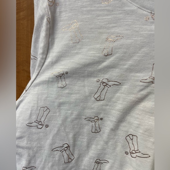 Lane Bryant Cream Long Sleeve Top with Subtle Metallic Boot Print - Picture 4 of 7